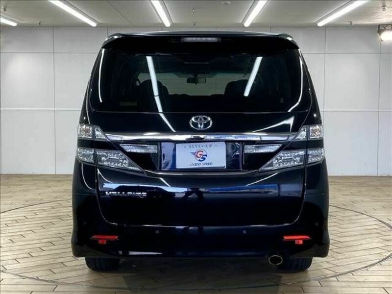 VELLFIRE-14