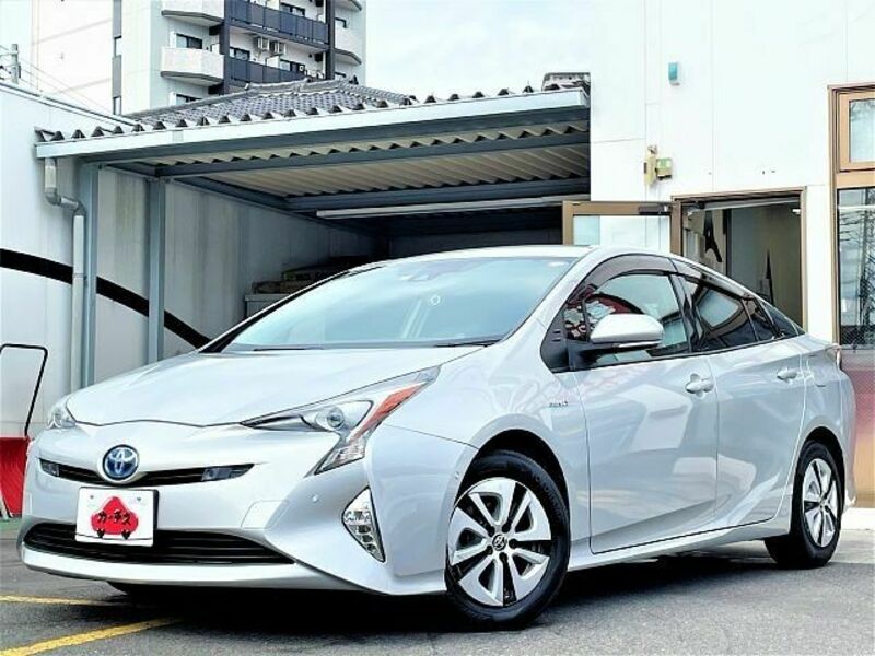 TOYOTA　PRIUS