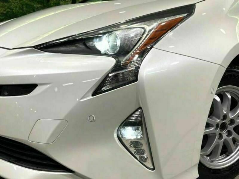 PRIUS-9