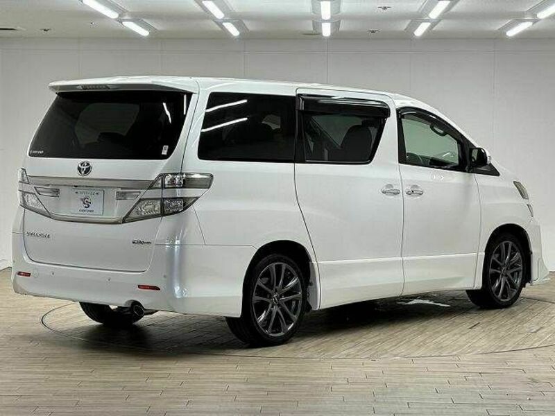 VELLFIRE-15