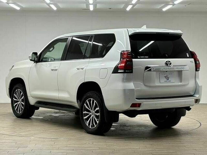 LAND CRUISER PRADO-16