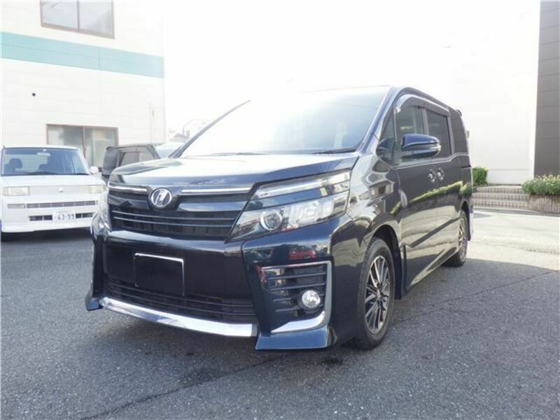 TOYOTA　VOXY