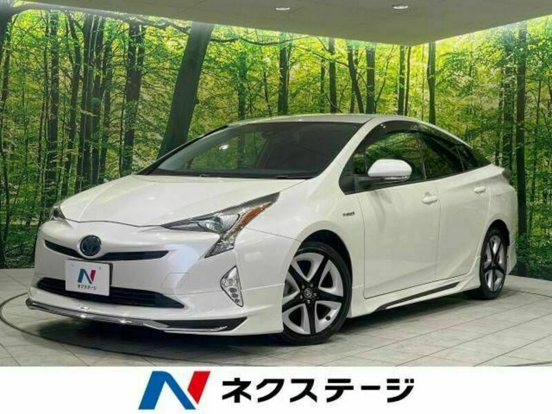 TOYOTA　PRIUS