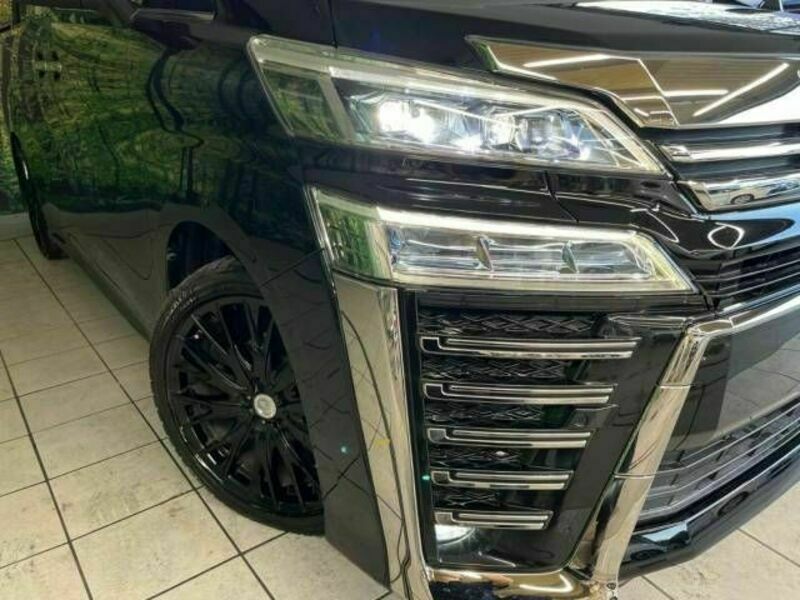 VELLFIRE-12