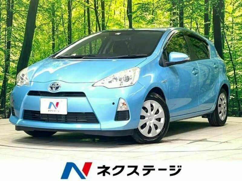 TOYOTA　AQUA