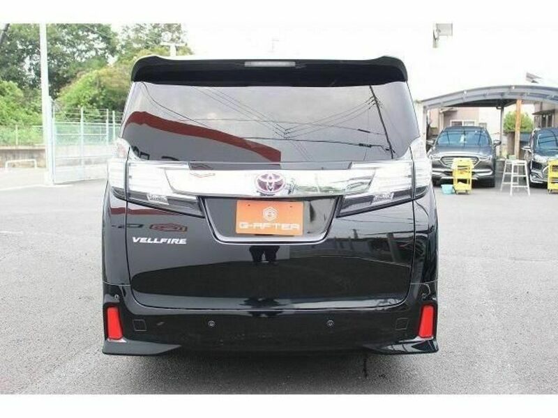 VELLFIRE-8