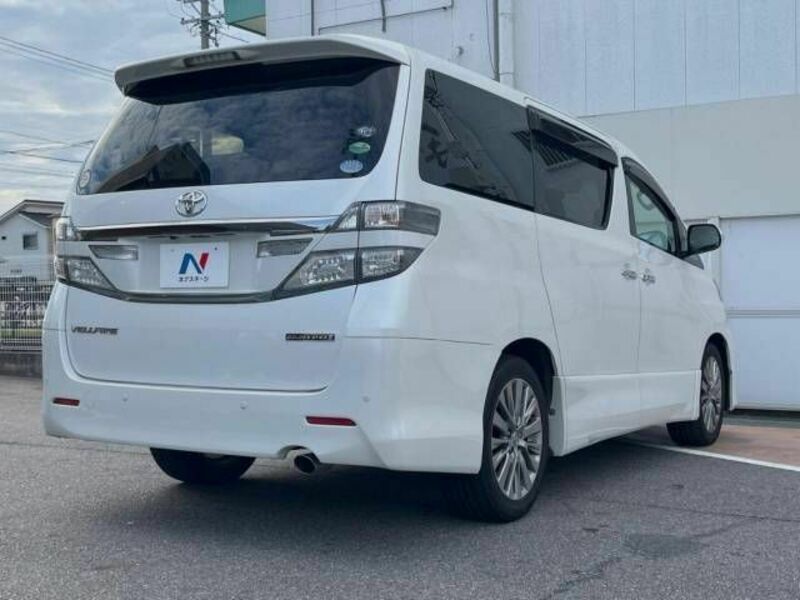 VELLFIRE-17