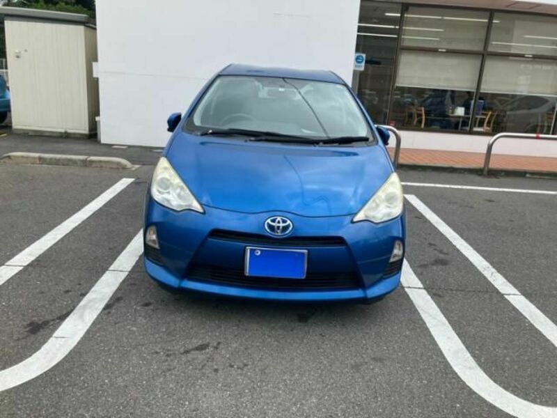 TOYOTA　AQUA