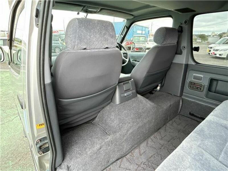 HIACE VAN-23