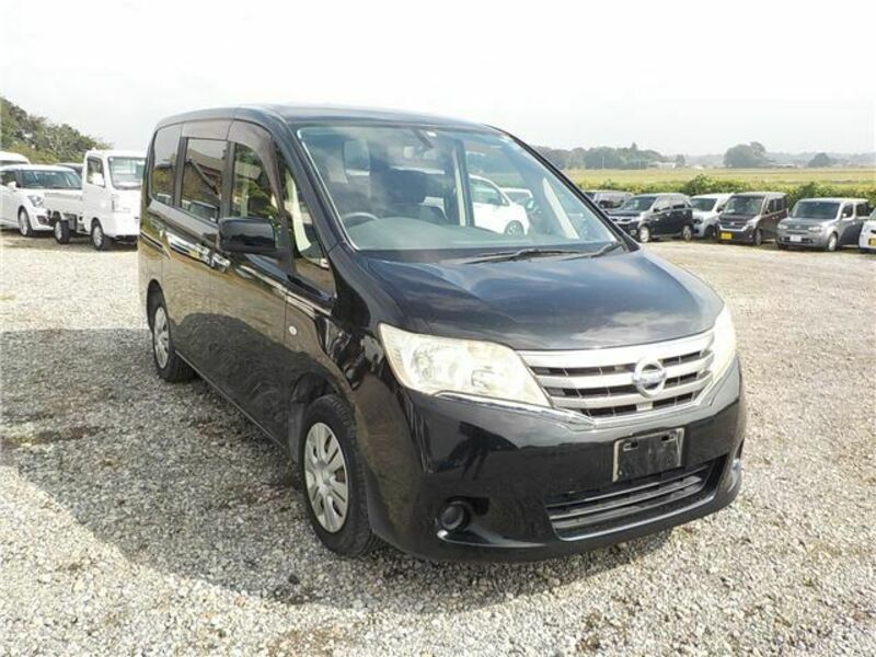 NISSAN　SERENA