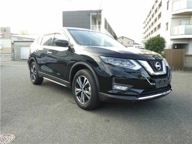 X-TRAIL-1