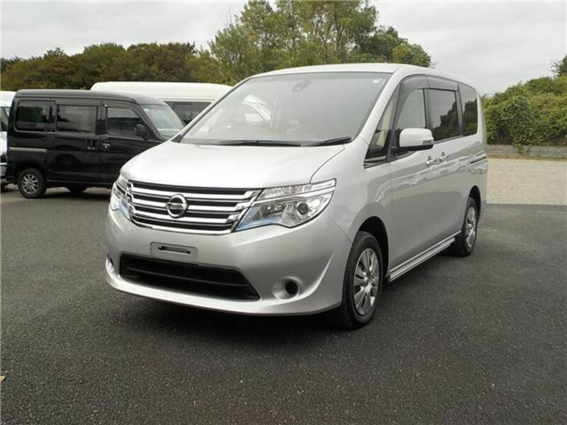 NISSAN　SERENA