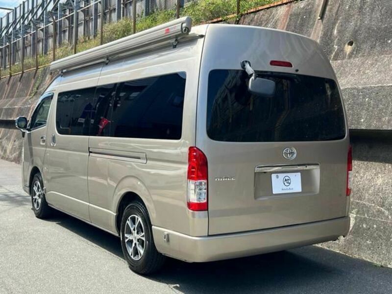 HIACE VAN-11