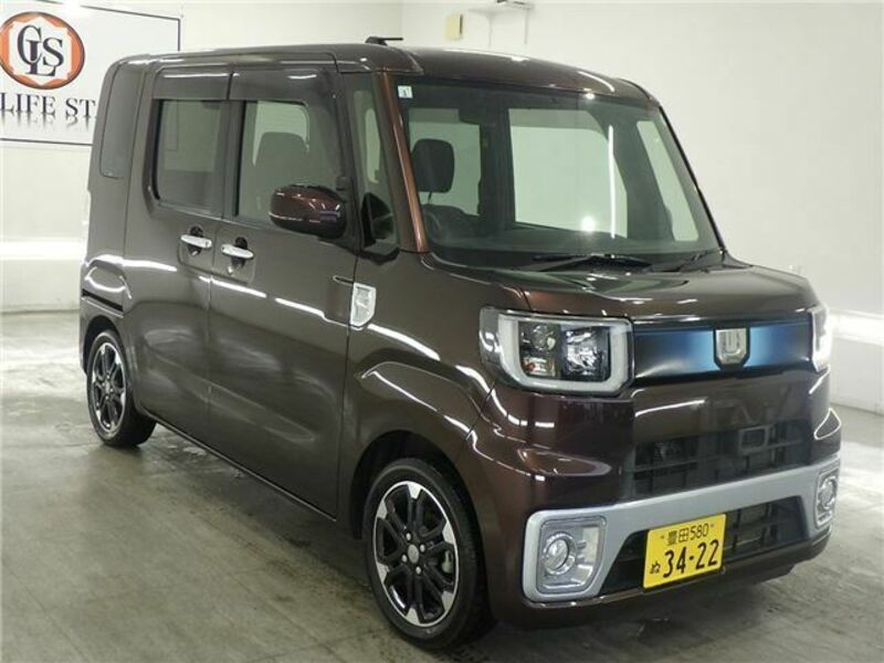 DAIHATSU　WAKE