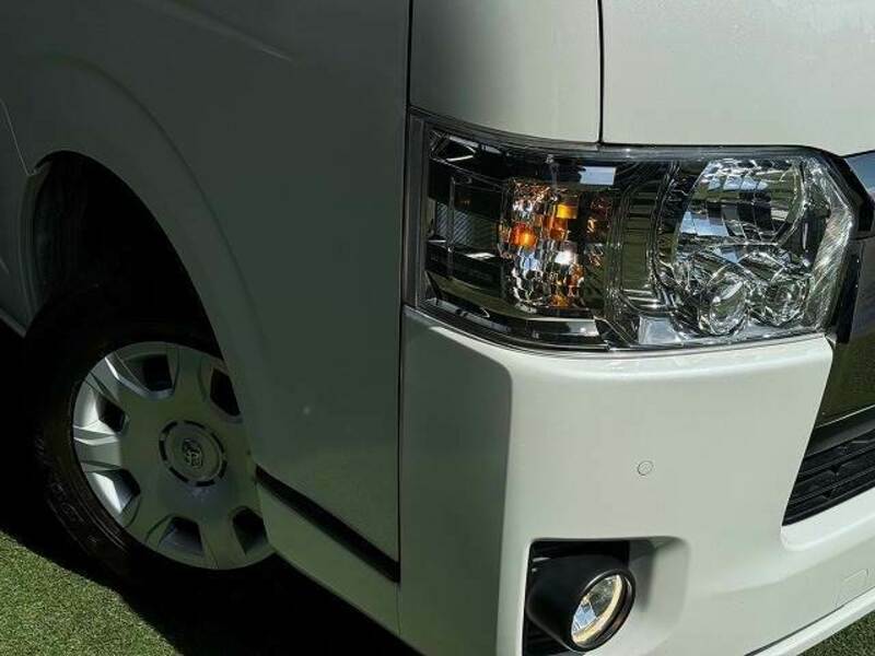 HIACE VAN-18