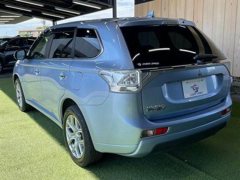 OUTLANDER PHEV-14