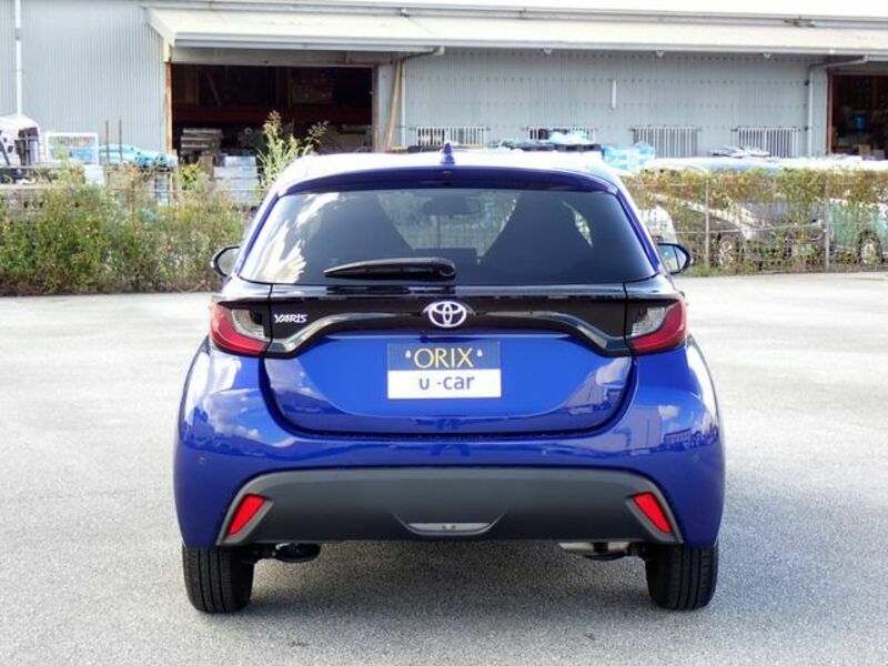 YARIS-7