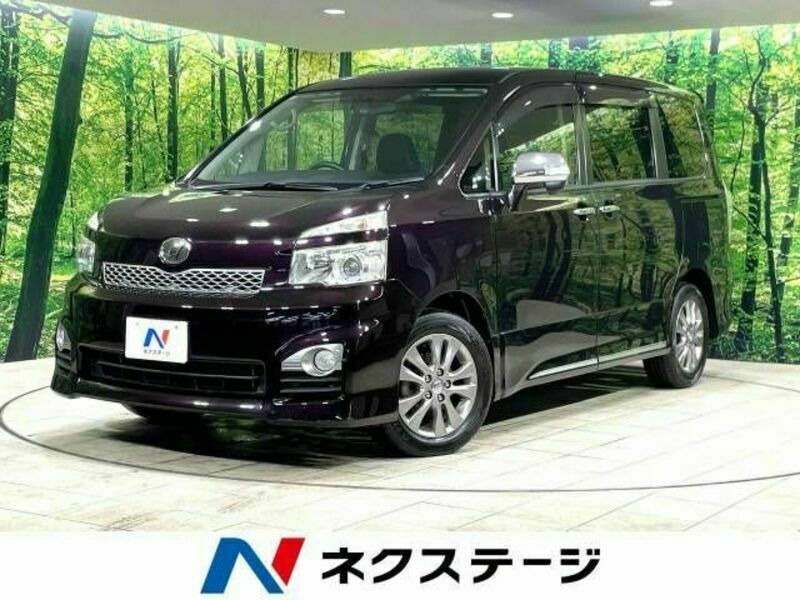 TOYOTA　VOXY