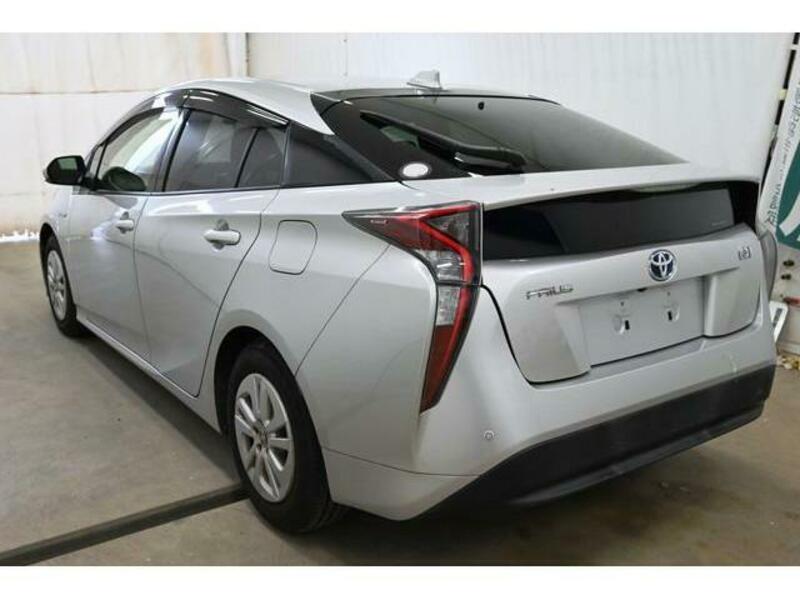 PRIUS-3