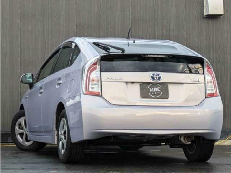 PRIUS-4