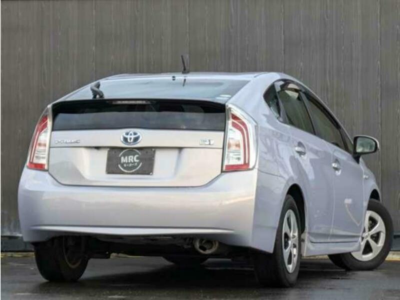 PRIUS-1