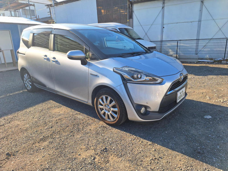 TOYOTA　SIENTA