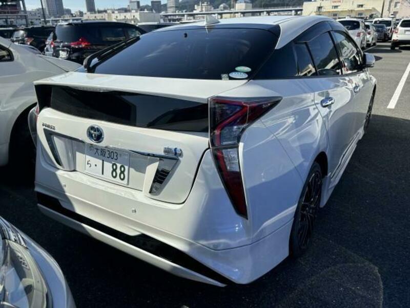 PRIUS-3