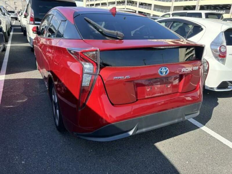 PRIUS-4