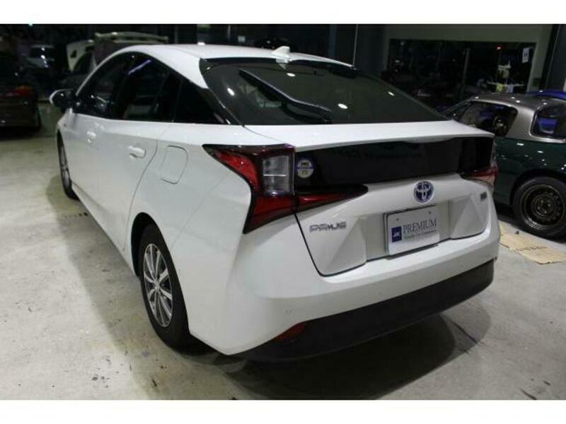 PRIUS-12