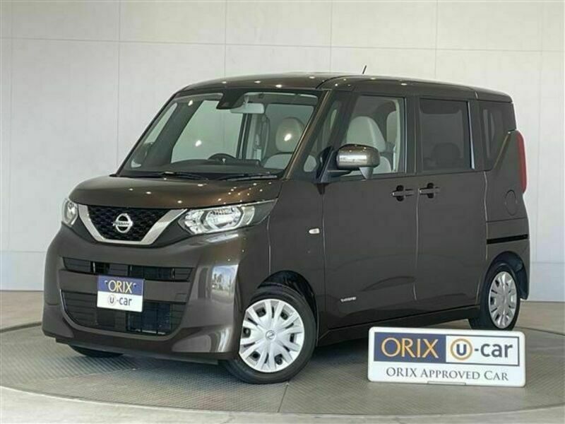 NISSAN　ROOX