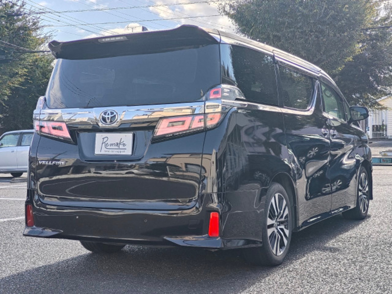 VELLFIRE-3