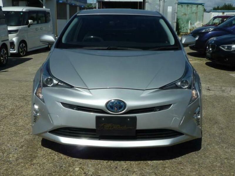 PRIUS-17