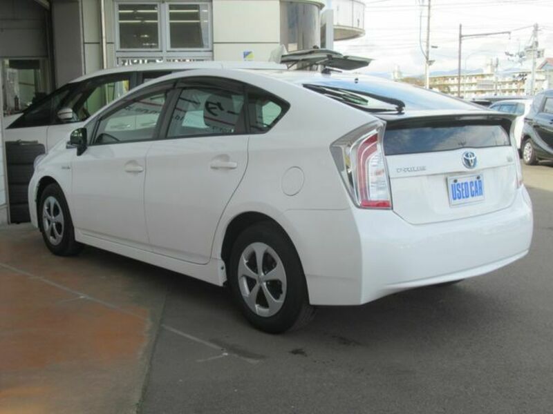 PRIUS-18