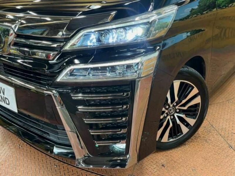 VELLFIRE-12