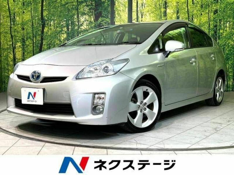 TOYOTA　PRIUS