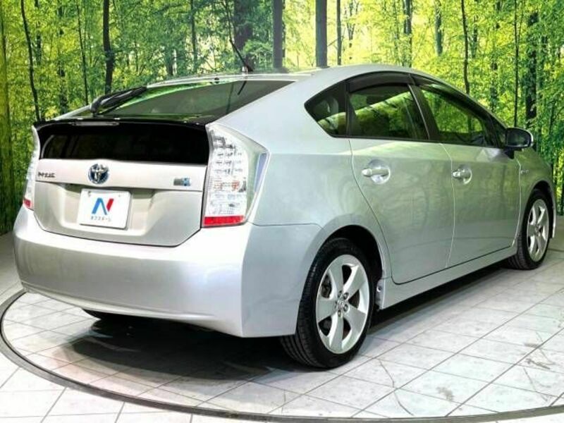 PRIUS-17