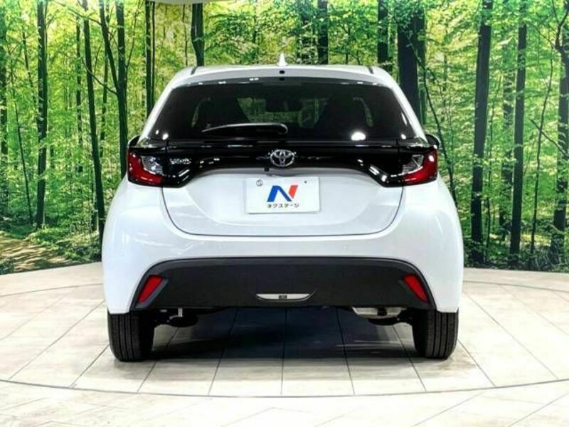 YARIS-15