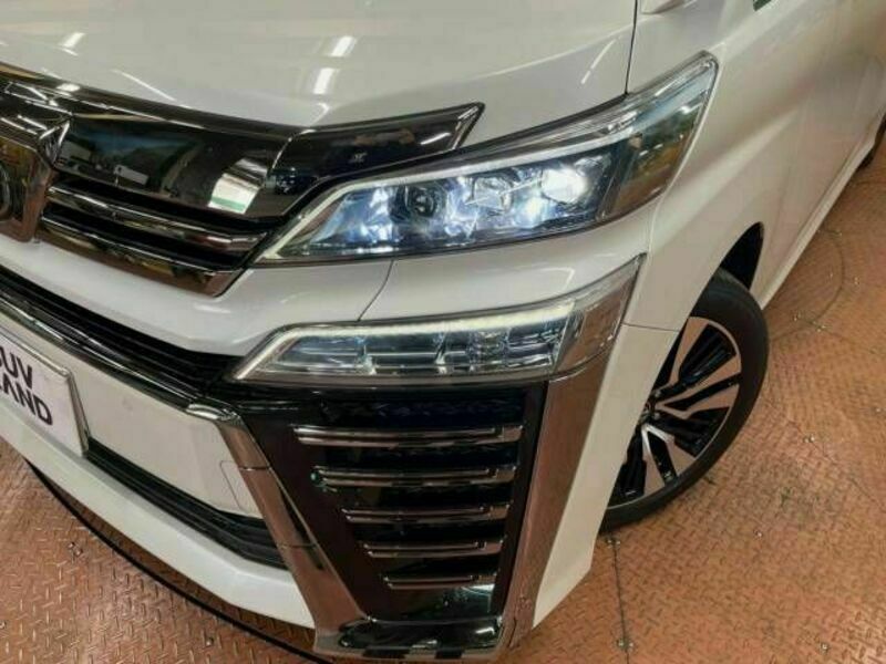 VELLFIRE-13