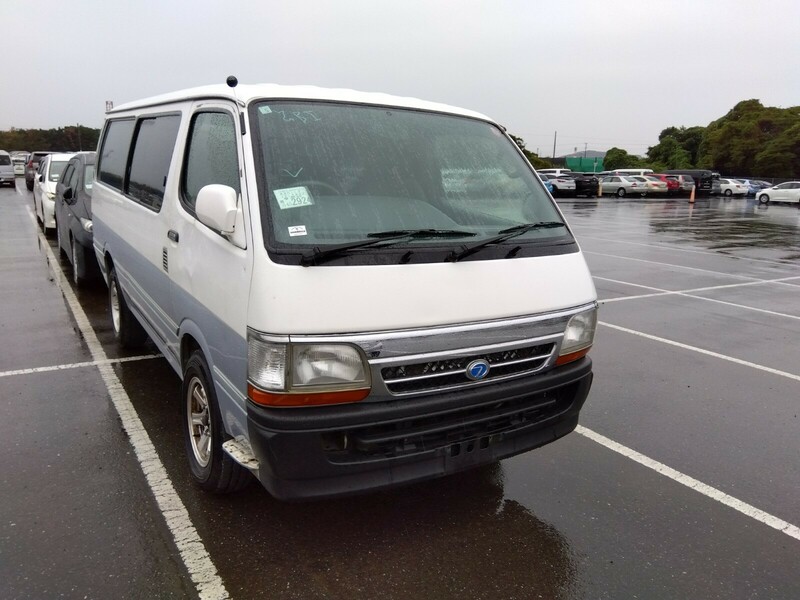 HIACE VAN-1