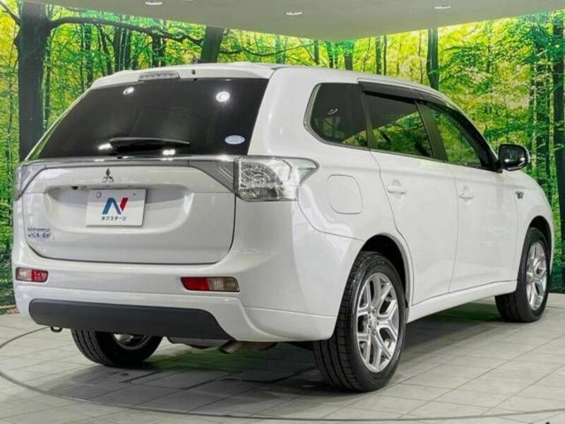 OUTLANDER PHEV-17