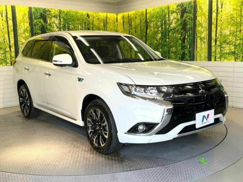 OUTLANDER PHEV-16