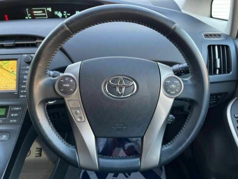 PRIUS-18