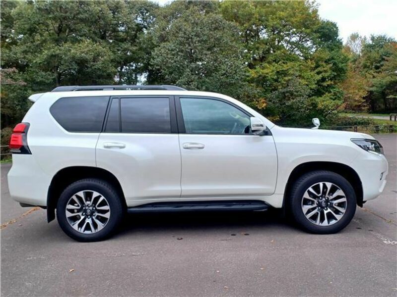 LAND CRUISER PRADO-9