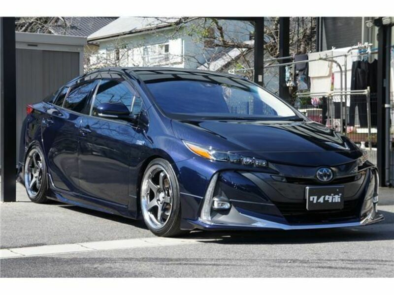 PRIUS PHV