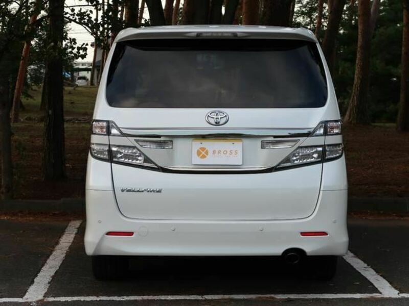 VELLFIRE-1