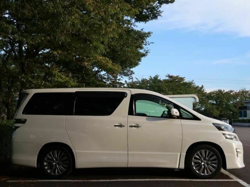 VELLFIRE-7