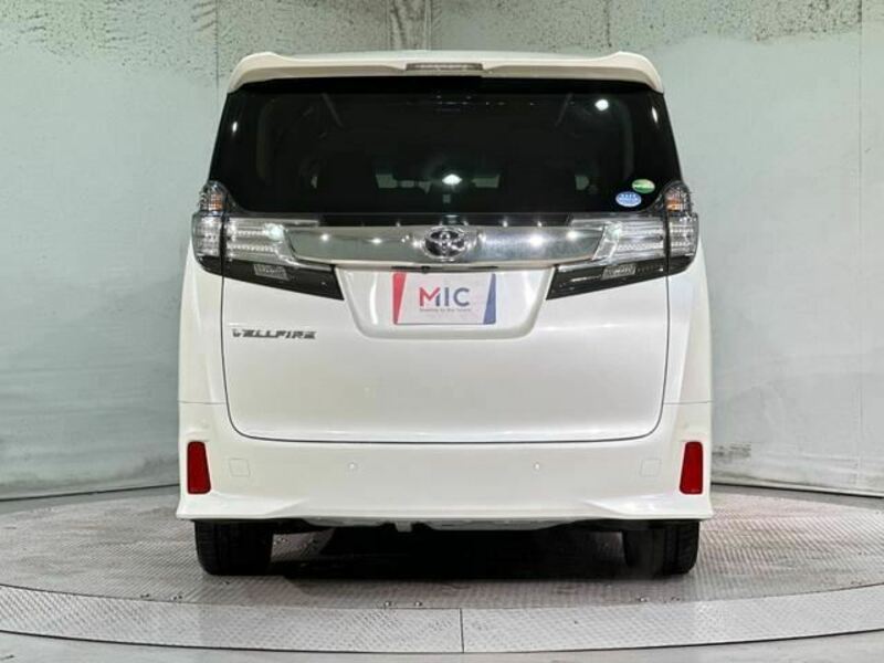 VELLFIRE-13