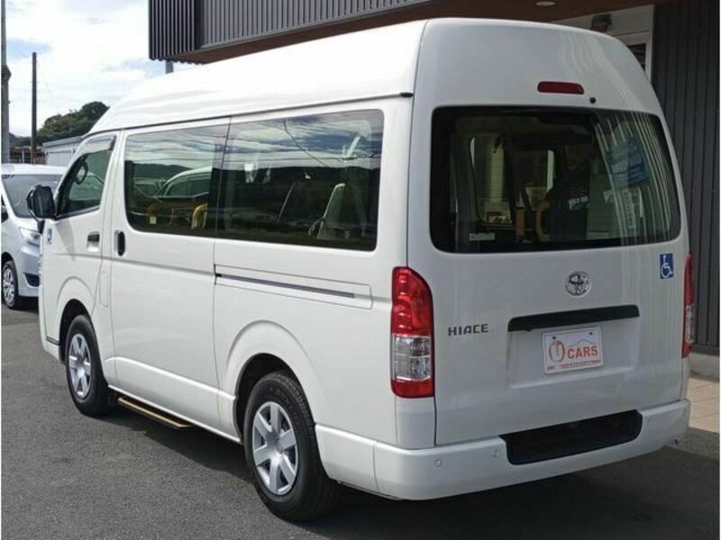 HIACE VAN-6