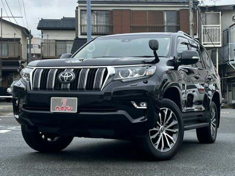 TOYOTA　LAND CRUISER PRADO