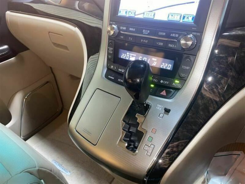 ALPHARD-10